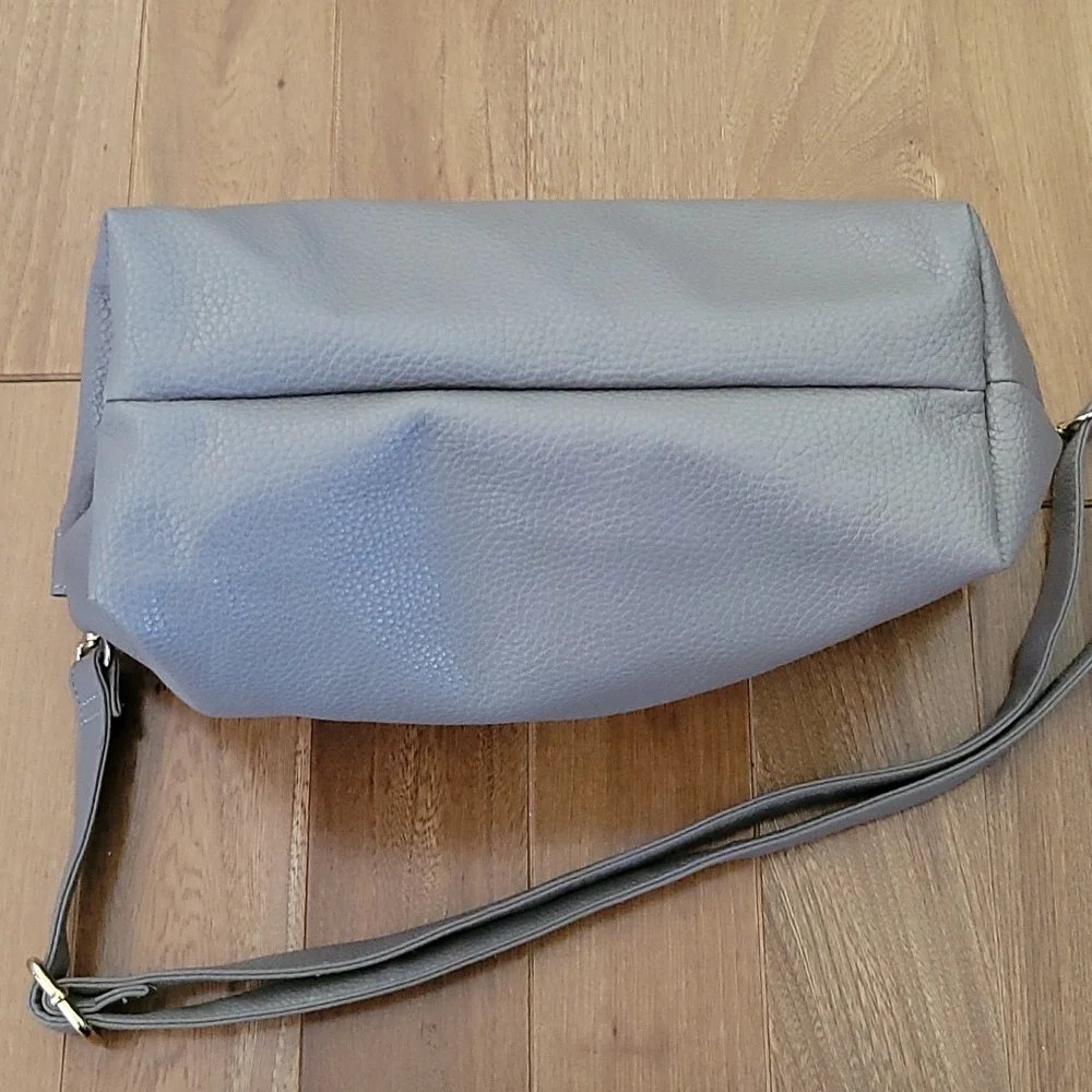 BCBG Pebble Gray shoulder‎ bag adjustable strap